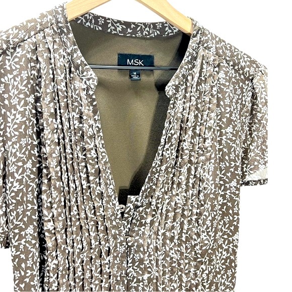 MSK Dress Brown Floral Knee Length Dress by MSK - Picture 5 of 6